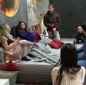 Madrugada do <i>Power Couple Brasil</i> tem ameaça de Ana Paula e crítica de Gretchen. Confira tudo que rolou no <i>reality</i>
