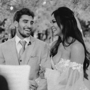 Casamento de Carol Nakamura e Guilherme Leonel chega ao fim e ator dispara: <I>Ingratidão<i>. Veja os términos de famosos em 2025