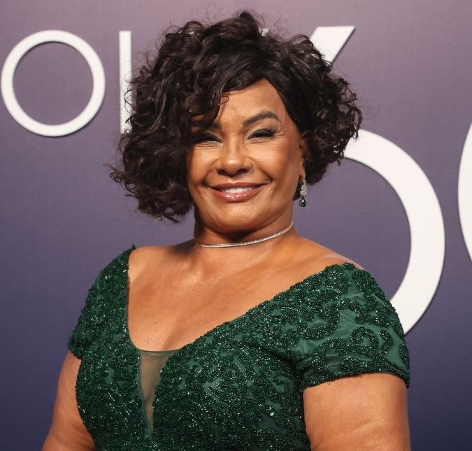 Solange Couto relembra com carinho de Dona Jura, sua personagem em <i>O Clone</i>
