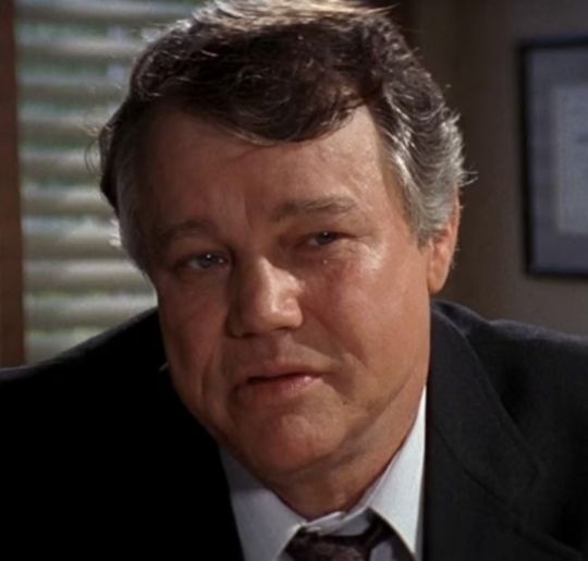 Joe Don Baker, ator de <I>007</i>, morre aos 89 anos de idade. Veja quem são os famosos que nos deixaram em 2025