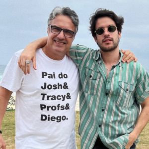 Que tristeza! Diego Cruz lamenta morte do pai: <i>Tanta coisa que eu ainda gostaria de ter vivido com você</i>