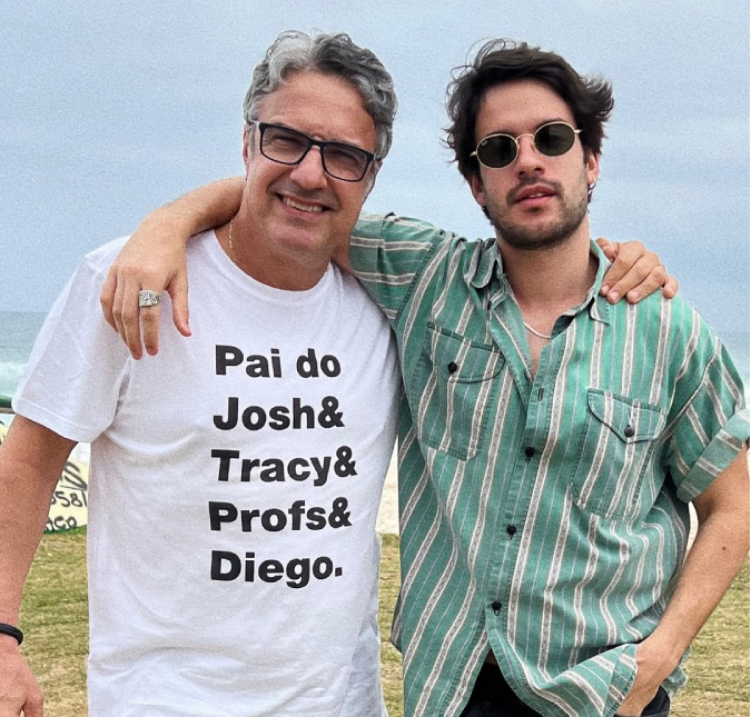 Que tristeza! Diego Cruz lamenta morte do pai: <i>Tanta coisa que eu ainda gostaria de ter vivido com você</i>