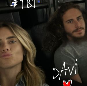 Em momento raro, Carolina Dieckmann posta foto com Davi, fruto do relacionamento com Marcos Frota