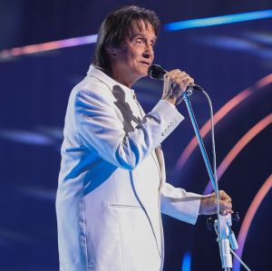 Roberto Carlos cancela <i>show</i> momentos antes de subir ao palco no México, entenda