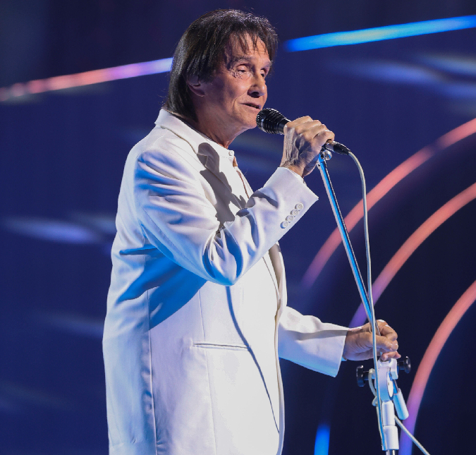 Roberto Carlos cancela <i>show</i> momentos antes de subir ao palco no México, entenda