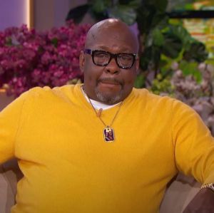 Bobby Brown revela como está lidando com a perda de seus dois filhos: <i>Aceitei ir a um terapeuta</i>