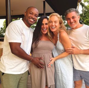 Grávida, Carol Peixinho e Thiaguinho curtem o dia com Angélica e Luciano Huck. Confira os melhores momentos do casal após anúncio de gravidez