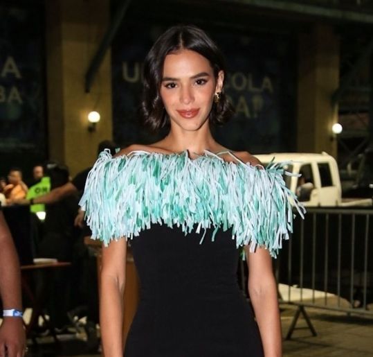 Curtidas, antigos relacionamentos, suposto climão... Relembre as polêmicas de Bruna Marquezine
