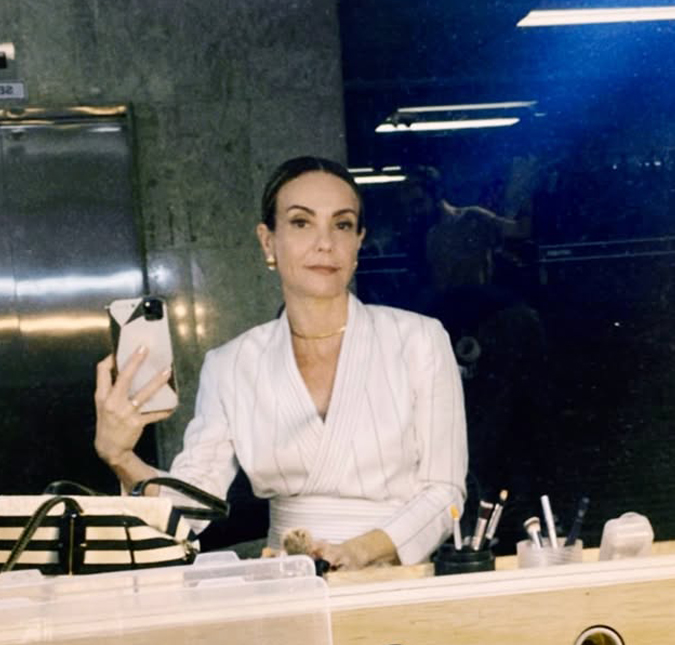 Aos 52 anos de idade, Flávia Monteiro fala sobre descoberta de câncer: <i>Achei que fosse uma pinta, mas era um melanoma</i>