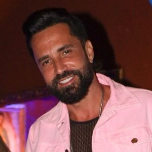 Cantor Latino afirma que sofre ameaças de filho que expulsou de casa: <i>- Estou cansado de ser extorquido</i>