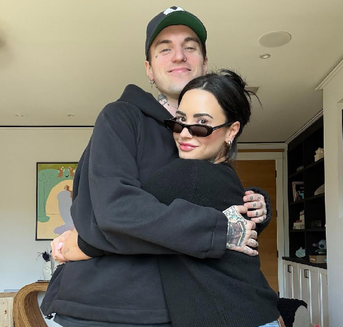 Com vestido da <i>Vivienne Westwood</i>, Demi Lovato se casa com Jordan Jutes Lutes; veja as fotos