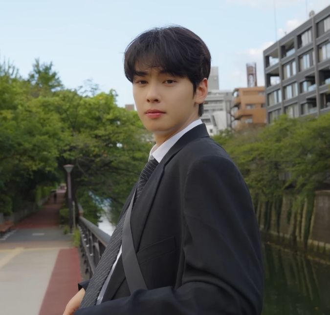 Cha Eunwoo, astro de <i>K-Pop</i> e <i>K-Dramas</i>, anuncia data do alistamento militar