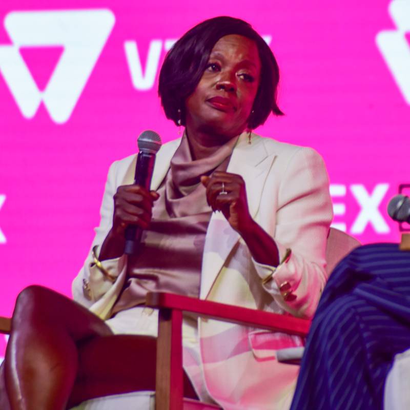 Ela está entre nós! Viola Davis dá palestra em São Paulo; veja fotos!