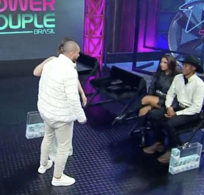 Após volta de Dhomini no <i>Power Couple Brasil</i>, Carol bate-boca com rivais. Veja tudo o que rolou no <i>reality show</i>