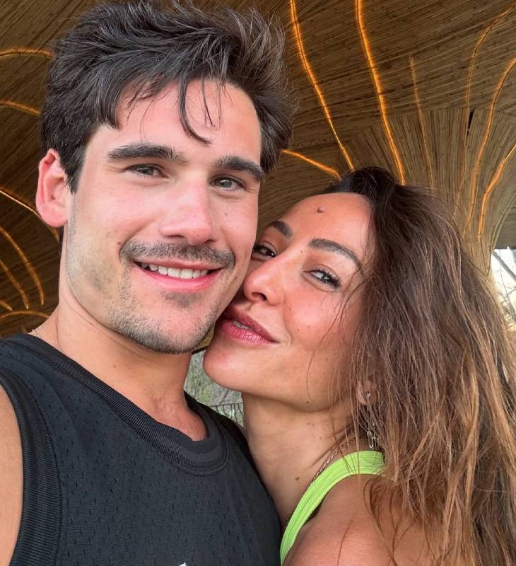Nicolas Prattes se derrete por Sabrina Sato no Dia dos Namorados: <i>Que saudade senti de você em outras vidas</i>