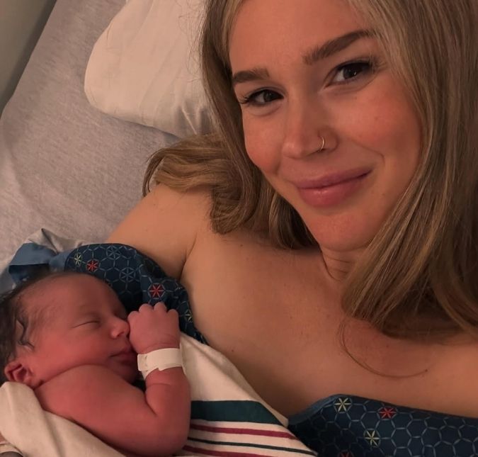 Mamãe de quatro! Joss Stone dá à luz menina sete meses após adotar terceiro filho. Veja os herdeiros dos famosos que nasceram em 2025