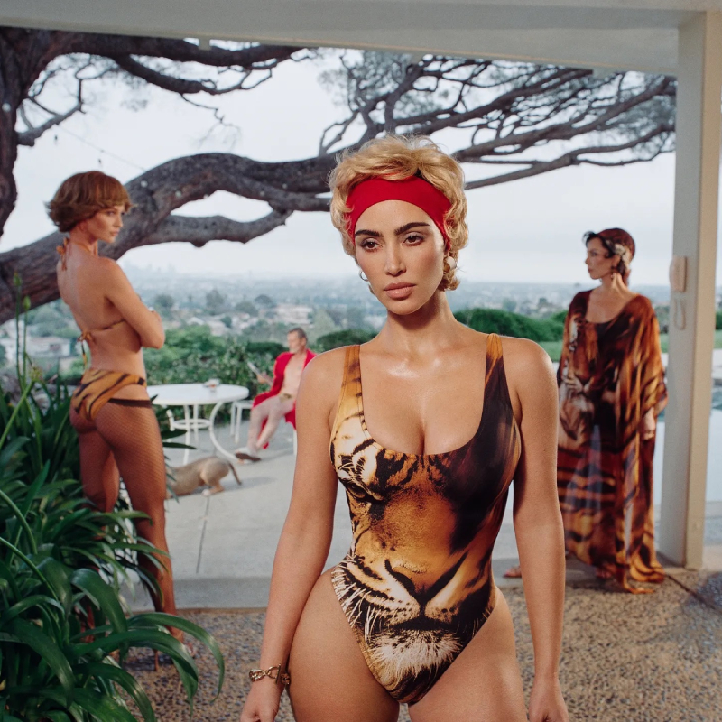 Cintia Dicker participa de campanha internacional com Kim Kardashian e Kris Jenner