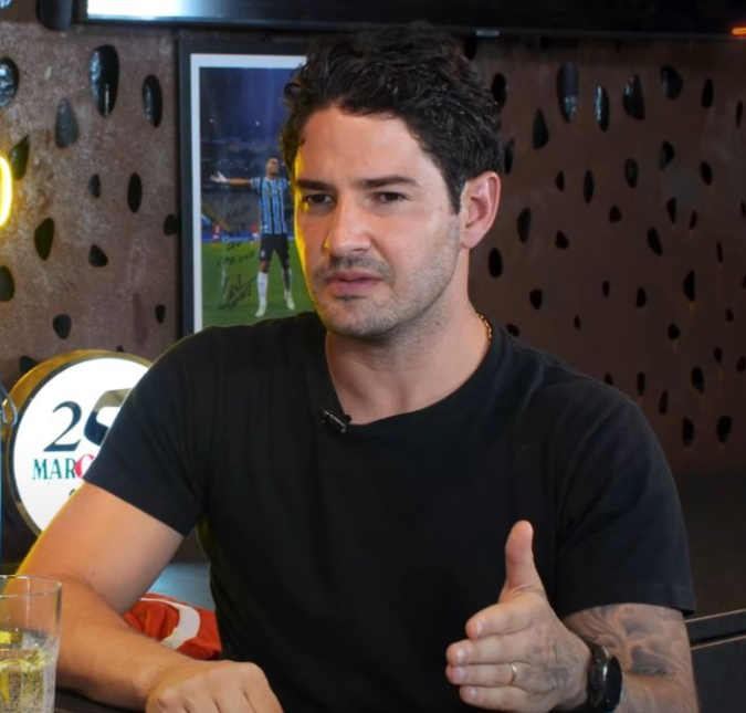 Alexandre Pato oferece ajuda à família de Juliana Marins para translado do corpo