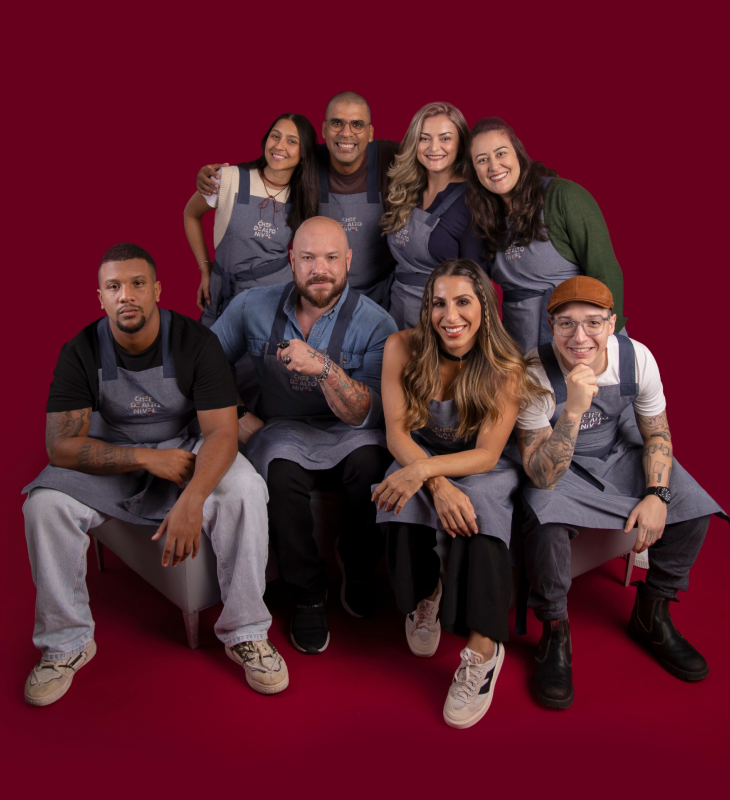 Conheça os 24 participantes que disputam o título de <i>Chef de Alto Nível</i>, novo <i>reality show</i> apresentado por Ana Maria Braga