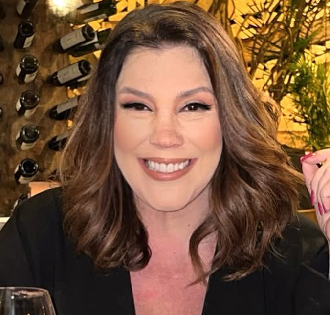 Simony celebra 49 anos de idade ao lado dos filhos: <i>A vida é isso</i>