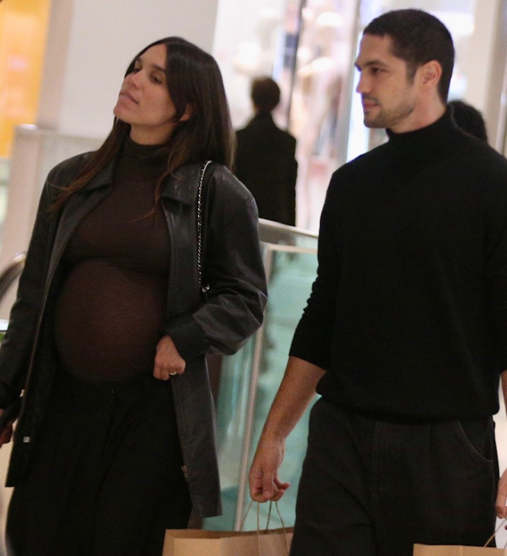 Carla Salle exibe barrigão do final da gestação em dia de compras com Gabriel Leone; veja fotos