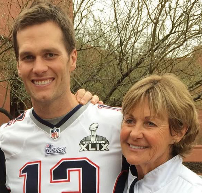 Tom Brady celebra aniversário da mãe com linda homenagem: <i>Tanta sorte</i>