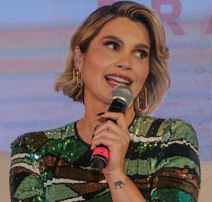 Flávia Alessandra revela ter cursado faculdade de direito como plano B na carreira: <i>Pés no chão</i>