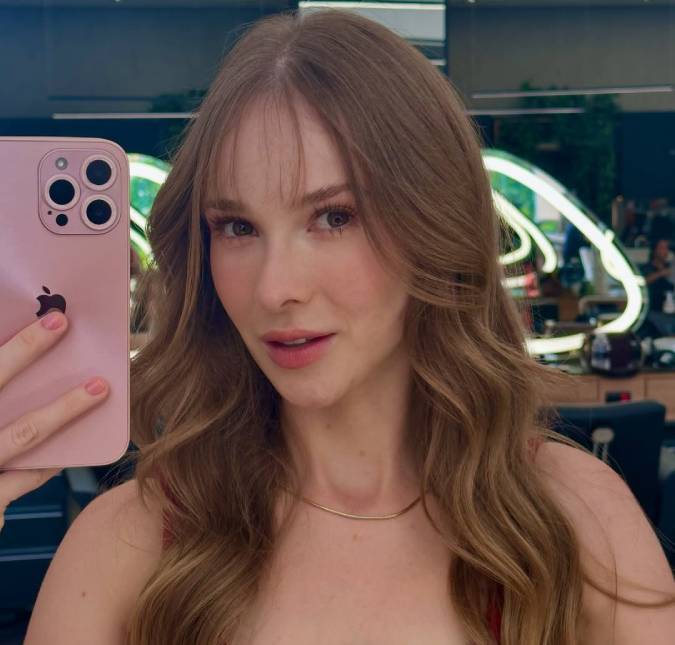 Sammy, ex-esposa de Pyong Lee, mostra evolução na fisioterapia após acidente na mão