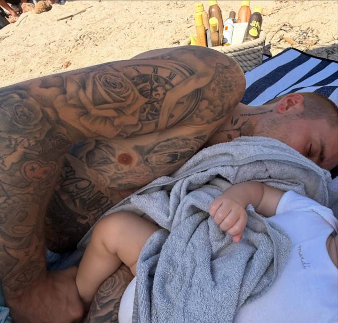 Que fofo! Justin Bieber compartilha clique na praia com filho