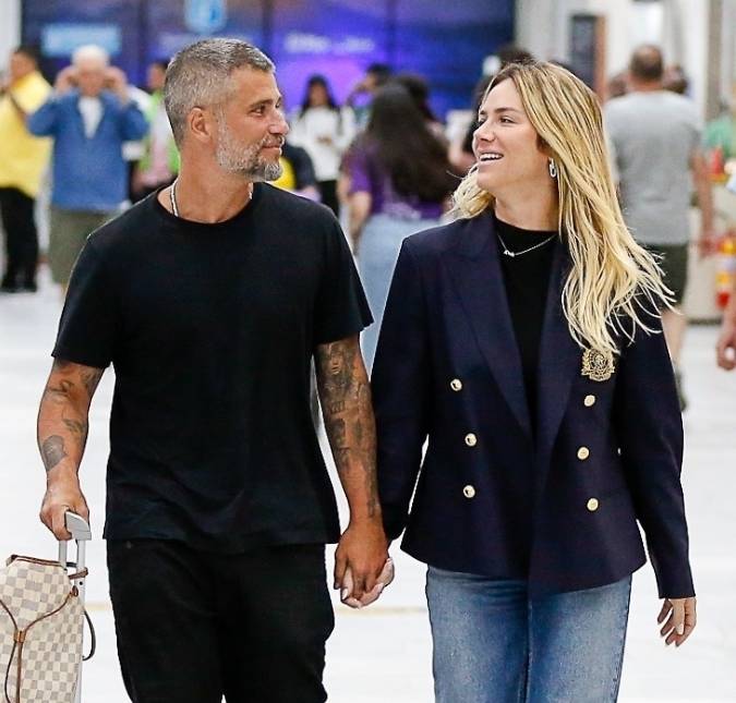 Giovanna Ewbank brinca sobre sentir medo de Bruno Gagliasso se exibir em renovação de votos: <i>É a cara dele</i>