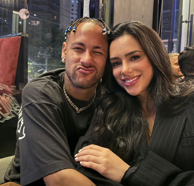 Mavie rouba a cena em jogo do Santos (e Bruna Biancardi e Neymar Jr. aproveitam date após a partida!)