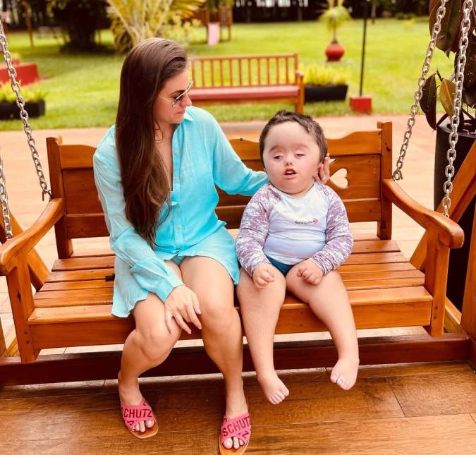 Após desabafar sobre ser mãe atípica, nora de Ratinho agradece mensagens de carinho: <i>Somos uma rede de apoio</i>