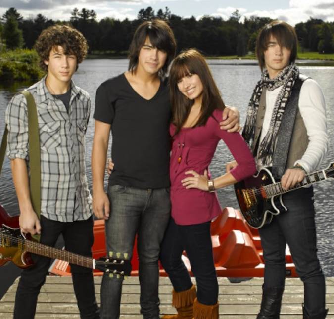 Com Demi Lovato, Joe Jonas, Nick Jonas e mais! Confira um antes e depois do elenco de <i>Camp Rock</i>