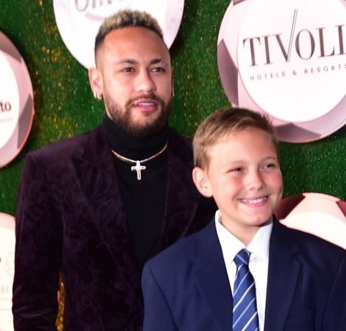 Neymar Jr. exibe mensagem de apoio que recebeu de Davi Lucca após derrota do Santos
