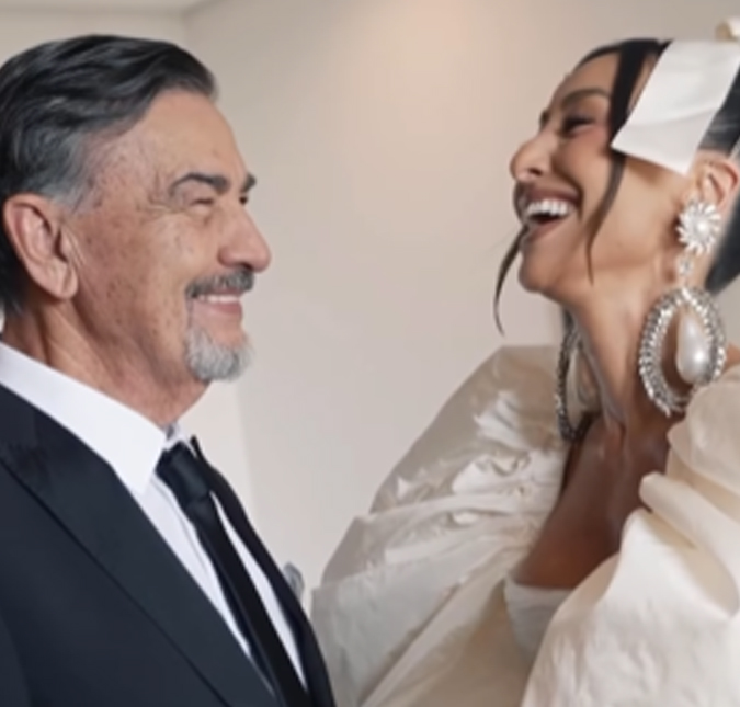 Pai de Sabrina Sato passa por cirurgia e apresentadora declara: <i>Tenho fé de que venceremos essa batalha</i>
