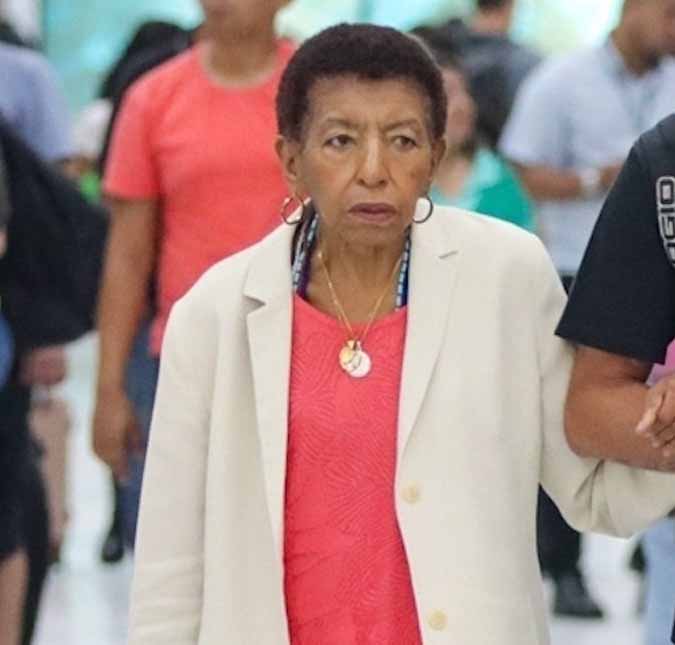 Internada, Leci Brandão não necessita mais de suporte de oxigênio