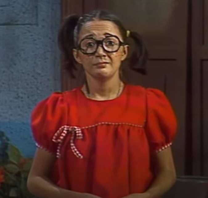 Eterna Chiquinha de <i>Chaves</i>, Maria Antonieta de las Nieves leva tombo em escada de teatro, revela jornal