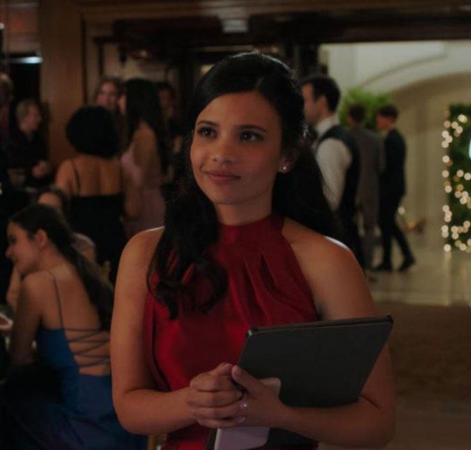 Protagonista de série <i>teen</i> mente a idade e afirma ter dez anos a menos, diz jornal
