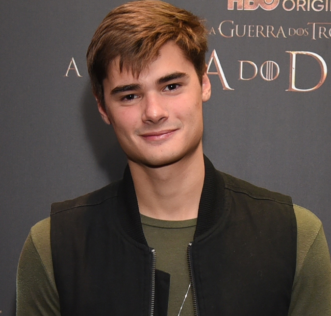 Filho de Fábio Assunção se forma na faculdade: <i>Agora com diploma, internacionalista</i>