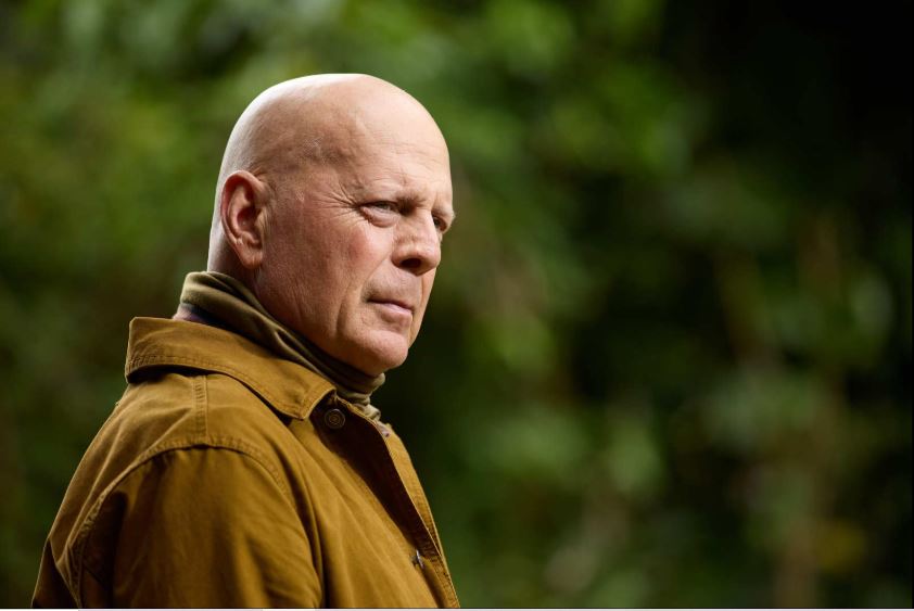 Esposa de Bruce Willis conta como diagnóstico do ator afetou as filhas do casal