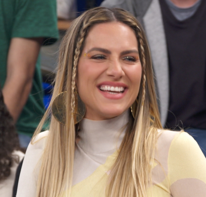 Amigo de Giovanna Ewbank posta foto beijando atriz e rebate críticas: <i>A maldade ta? na cabec?a de quem ve?</i>