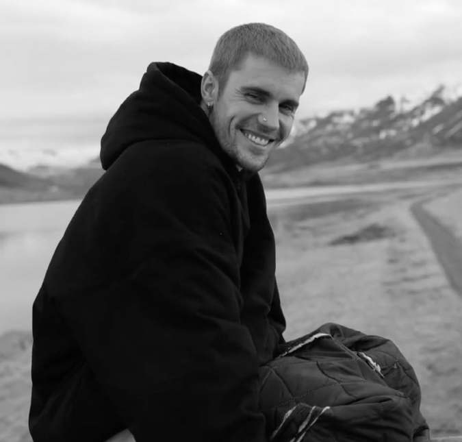 Ele está de volta! Justin Bieber é confirmado como <i>headliner</I> do <I>Coachella 2026</i>