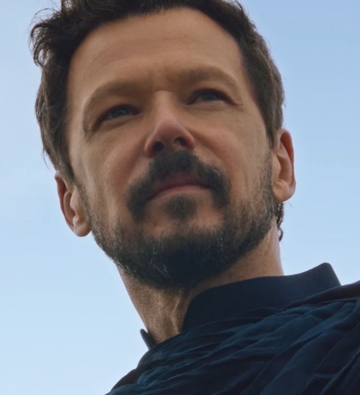Muito além de Guilherme Berenguer! Conheça os galãs de novelas e séries da <i>Record</i>