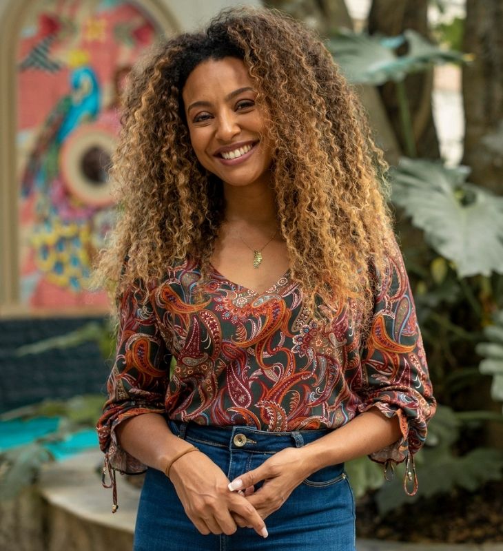 Sheron Menezzes reviverá papel de <i>Vai na Fé</i> durante participação em <i>Dona de Mim</i>. Confira as referências que a trama fez a outras novelas