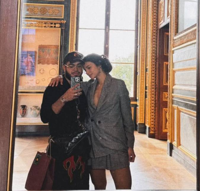 Fofos! Francisco Gil e Alane Dias fazem passeio romântico por Paris