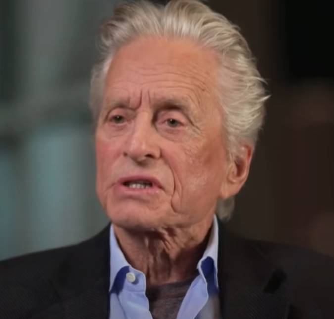 Ex-esposa de Michael Douglas se casa com meio-irmão de Princesa Diana e recebe título de condessa, diz jornal