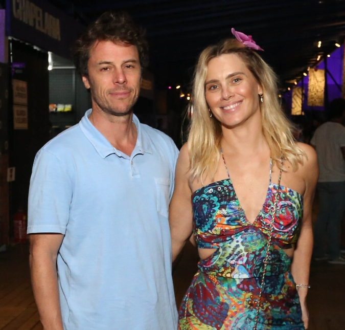 Carolina Dieckmmann presta homenagem de aniversário ao marido: <I>Que você siga forte, lindo e comigo</i>