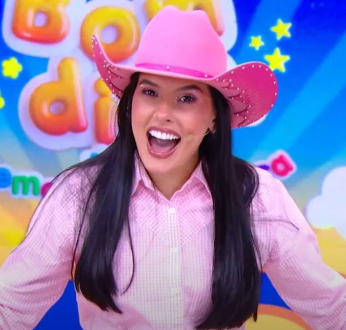 Ana Castela apresenta o <i>Bom Dia e Cia</i> e se emociona com recado da mãe: <i>Te amo muito</i>