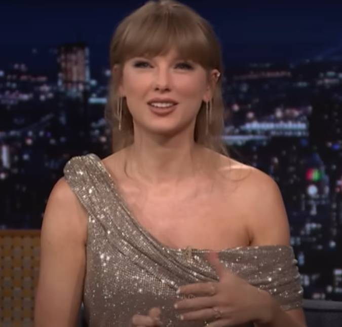 Taylor Swift revela que Travis Kelce estava nervoso durante gravação de <i>podcast</i> com ela: - <i>Depois eu entendi</i>