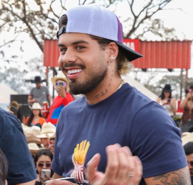 Zé Felipe nega traição após término com Virginia Fonseca: <i>Nunca traí ela, ela nunca me traiu</i>